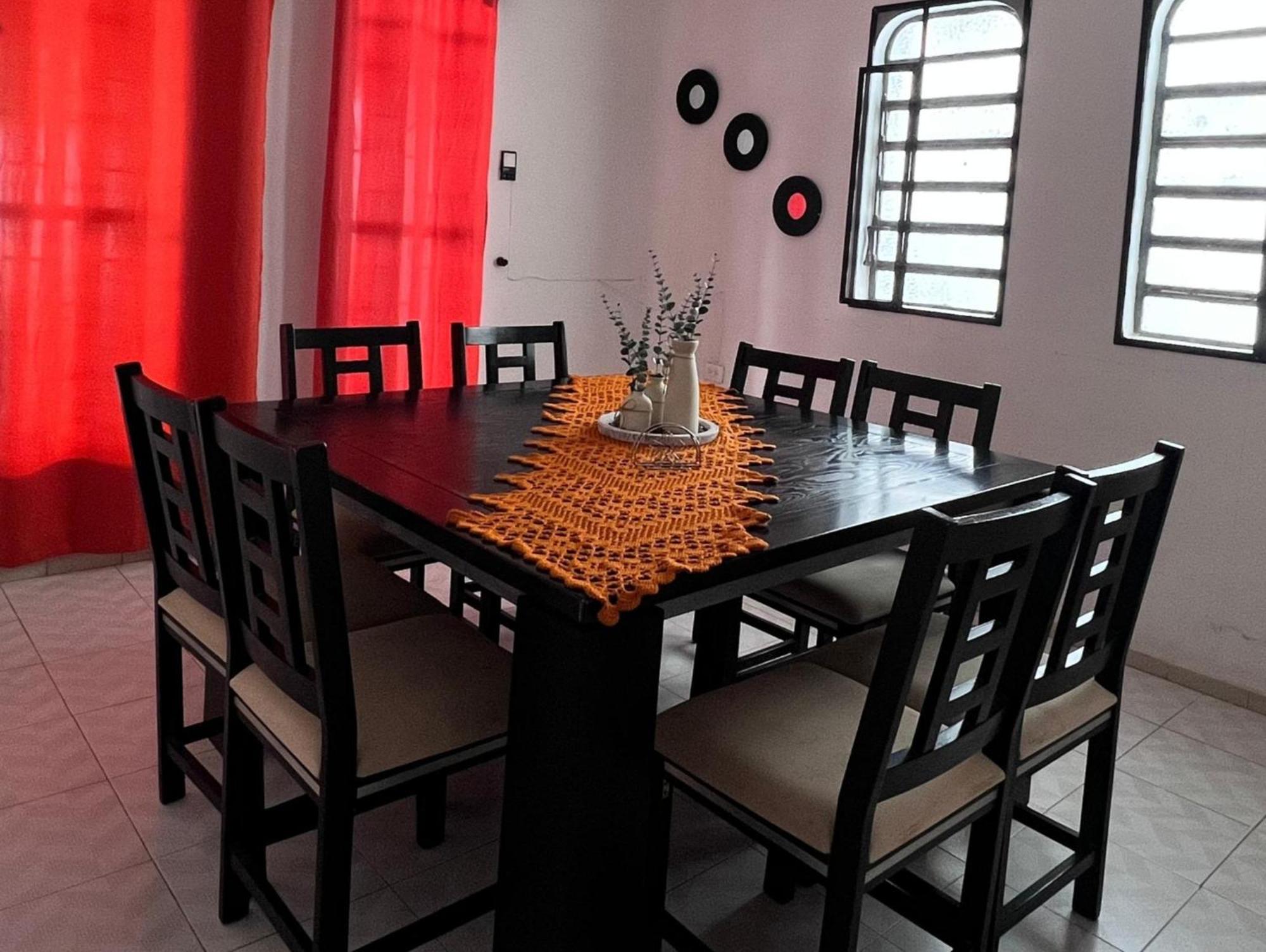 Casa Leonor. 2 Cuartos, 2 Banos, Cocina, Cochera. Вальядолид Экстерьер фото